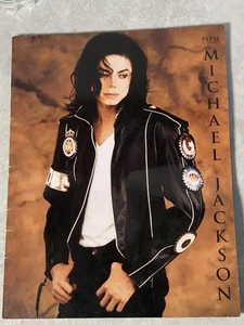 Michael Jackson Fashion Book - Picture 1 of 3
