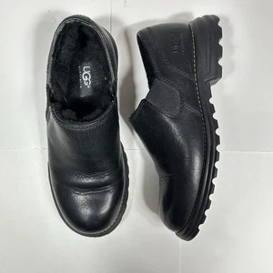 Zapatos sin cordones UGG para mujer Westside de cuero negro forrados en piel de oveja cómodos talla 6 - Imagen 1 de 10