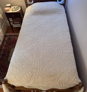 DENNIS BASSO HOME geformte Kunstfell gesteppte Decke FULL/QUEEN elfenbeinfarben 88”x 88” - Bild 1 von 8