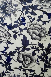 Ornamento floreale 100% seta blu cinese, ottima qualità al metro largo circa 110 cm - Foto 1 di 1