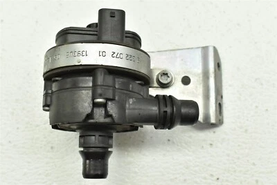 Bomba de agua de refrigerante auxiliar eléctrica BMW M3 2012-2018  Foto 1 de 4