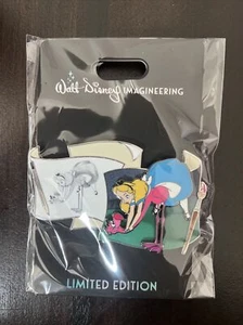 Disney WDI Alice In Wonderland Flamingo Golf Off The Page LE 300 Pin - Picture 1 of 2