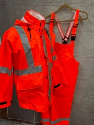 Rainwear Kit NSA CLASS 3 Orange with Reflective Trim Size M: Jacket & Overalls - Image 1 of 4