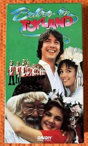 Vintage VHS Babes In Toyland 1986 Orion, Keanu Reeves Drew Barrymore Pat Morita - Picture 1 of 7
