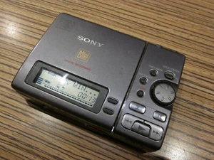 Sony Minidisc Walkman WM MD MZ R / AA Batteriefach ( 195) + Remote + Ohrh. - Picture 1 of 12