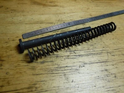 Piezas pistola Chiappa mc 27 E,9 mm, muelle de retroceso y guía.b Foto 1 de 3