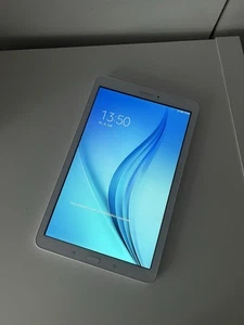 Samsung Galaxy Tab E SM T560 8GB Weiß, 9.6 Zoll, 5MP Kamera, WLAN #2 - Afbeelding 1 van 6