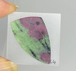 RUBIN ZOISIT FREEFORM Ruby Zoisite , Cabochon Tanzania - Picture 1 of 1