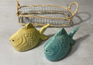 Coctelera de sal y pimienta de pescado cerámica Bauer pollo del mar de colección de los años 50 MCM - Imagen 1 de 10