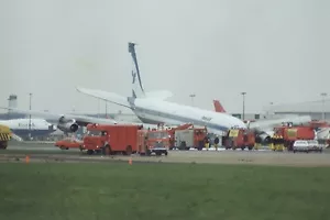 FLUGZEUGUNFÄLLE Konvolut 1 - ACHT 6x4 Drucke zum Preis von 4 - BEA VISCOUNT BA - Bild 1 von 8