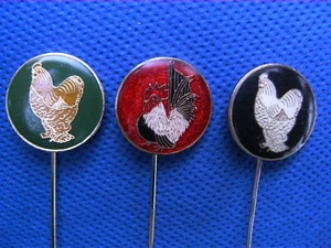 Roosters - Vintage pin badges lot of 3 - Picture 1 of 9