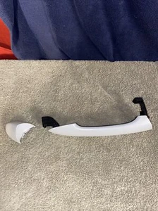2013 Hyundai Sonata OEM Left Rear Exterior Door Handle (White) -(Pre-Owned) - Bild 1 von 14