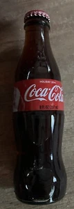 Coca-Cola 8 oz Gedenkflasche volle Flasche 2014 Weihnachtsmann - Bild 1 von 2