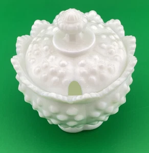 Vintage Fenton White Milk Glass Hobnail Sugar Bowl - Jar - Candy Bowl With Lid - Picture 1 of 4