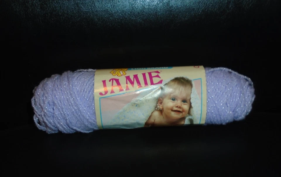 VINTAGE SKEIN OF LION BRAND JAMIE POMPADOUR  #244 LAVENDER YARN - Image 1 of 1