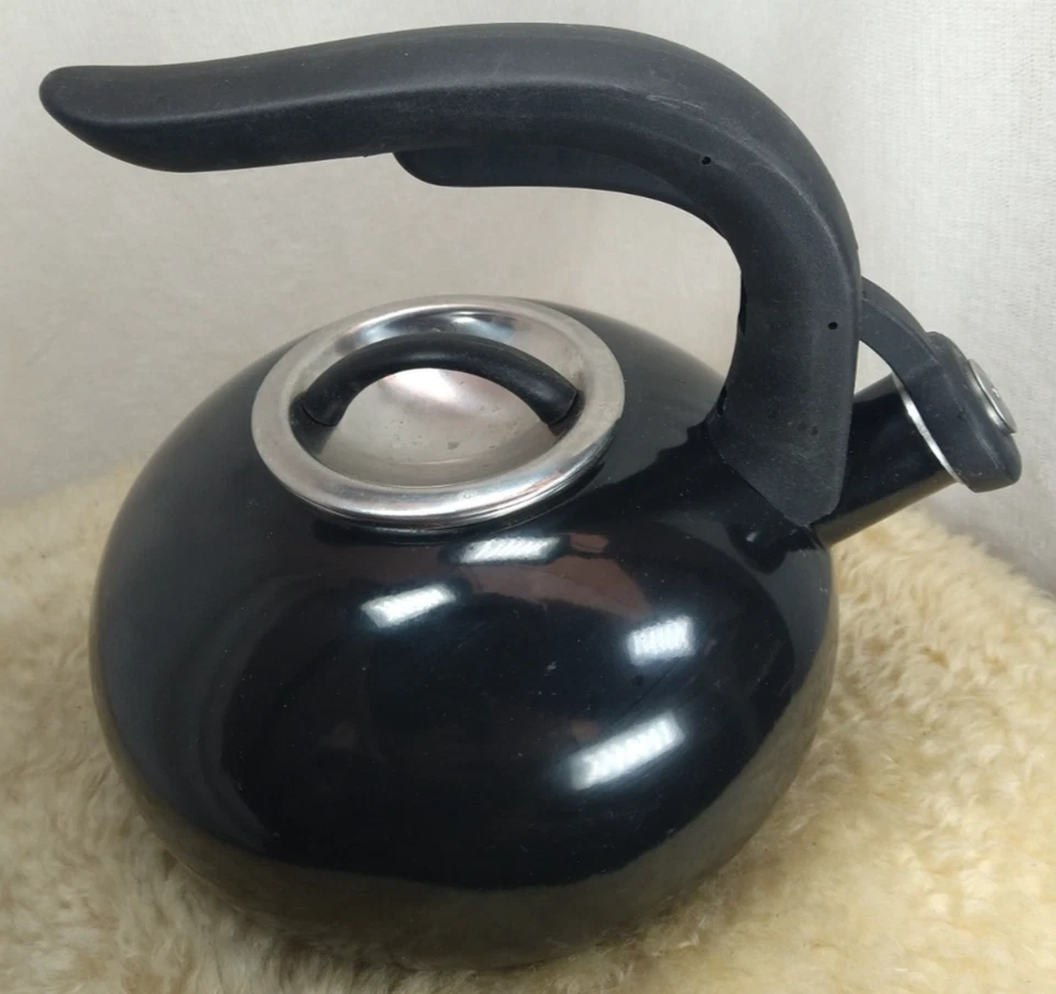 TETERA COPCO SILBIDO 2 CUARTOS NEGRA - ESTADO LIMPIO Foto 1 de 4