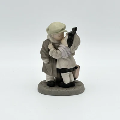 Kim Anderson's Pretty as A Picture figurine We've Only Just Begun - 961426 - Image 1 of 4