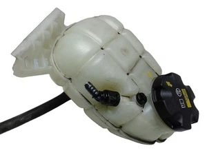 11564310 expansion tank BMW SERIE 1 BERLINA 3P (F21)(2015- ) 116D 2015 2104205 - Imagen 1 de 14