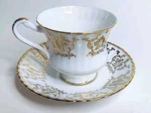 VTG Paragon Gold Gilt Trim Tea Cup & Saucer By Appt To Queen England Bone China - Picture 1 of 5