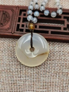 100% Natural Jade Agate Chalcedony Pendant Circle Donut Necklac平安扣40162-4 - Imagen 1 de 5