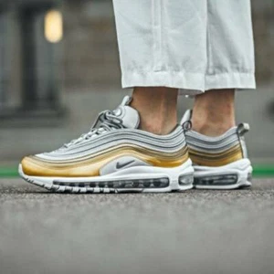 NIKE AIR MAX 97 SE GRÖSSE 5,5 EUR 39 (AQ4137 001) GOLD METALLIC SILBER - Bild 1 von 11