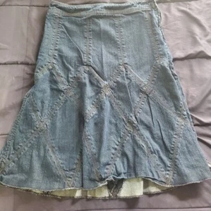 DKNY size 8 Denim skirt - Picture 1 of 1