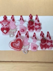 Set Punte Unghie Groomy Bear Design Usato Delicatamente Cosmetologia Bellezza - Foto 1 di 1