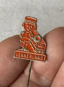 Vintage 1960er niederländische rote Emaille LEKKERLAND Lokomotive Zug Eisenbahn Pin Anstecker - Bild 1 von 4