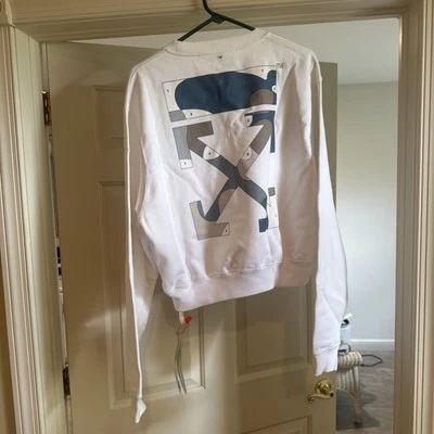 Off-White Puzzle Arrow Crop Crewneck “White Multicolor. Size L - Image 1 of 4