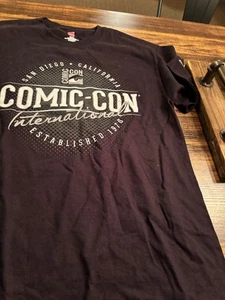 San Diego Comic Con SDCC M 2016 Herren schwarz Neon Stil offizielles T-Shirt - Bild 1 von 4