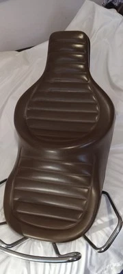 Harley Davidson 1970 Panhead Shovelhead FLH marrón asiento doble con conjunto de asiento Foto 1 de 4