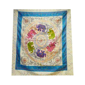 Tagesdecke 6 Elefanten türkis cremeweiß bestickt Baumwolle Wandbehang Überwurf - Picture 1 of 3