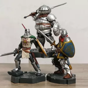 Dark Souls: Heroes of Lordran Solaire Figura Oscar Siegmeyer modello giocattoli in PVC 10 cm - Foto 1 di 22