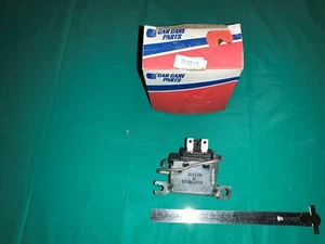 Interruptor de temperatura de ciclismo de CA, Ford - Productos Chrysler, Four Seasons 35719 - Imagen 1 de 4