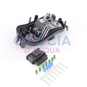 Genuine BMW 4' F32 F82 F33 F8 F36 Tail Light Bulb Socket Holder Plug - Left - Picture 1 of 3