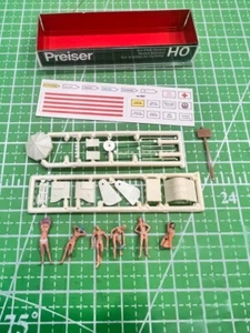 Preiser 10107 HO Scale Recreation & Sports - Nudist Sunbathers Complete MIB - Picture 1 of 9