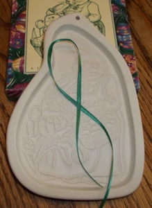 Longaberger 1997 Easter Cookie Mold Grandma Bunny & Little Lavender Bunny UnUsed - Picture 1 of 9