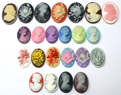 23 of 36-27mm Mixed Lot of  Vintage Cameos, for Pendant Settings, All Very Nice - Image 1 of 4