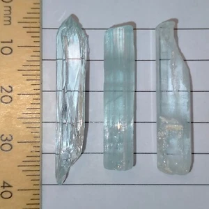 Beryl var Aquamarine gemstones loose natural rough crystals bundle lot 37.5ct - Picture 1 of 6