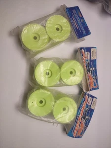4 Pro-Line Velocity 1:8 Truggy Wheel HPI Hellfire/Kyosho ST-R PRO2690-02 Green - Picture 1 of 3
