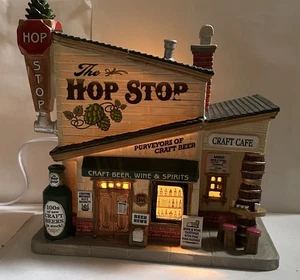 DEPT 56 DICKENS VILLAGE HOP STOP CERAMICA ILLUMINATA ALTEZZA 8” - Foto 1 di 11