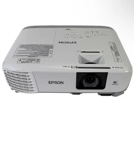 **NEW** Epson PowerLite X39 3LCD Projector 3,500 Lumens Geometric Correction USB - Picture 1 of 12