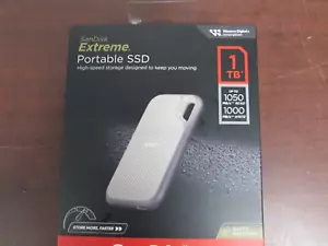 SANDISK EXTREME PORTABLE SSD 1TB SDSSDE51-1T00-AW25 (22D) - Picture 1 of 3