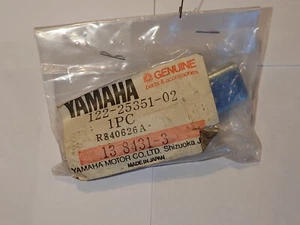 Albero a camme NOS originale Yamaha 122-25351-02 GT80 RD60 MX125 YZ80/100 #OM911 - Foto 1 di 2