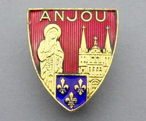 Santa Virgen María. Catedral de Angers. Broche antiguo de esmalte religioso. Viaje. - Imagen 1 de 3