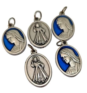 Our Lady Divine Jesus Medal Pendant LOT Set 5 Pieces Blue Medjugorje 0.86 inc - Picture 1 of 15