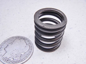 86 KAWASAKI KLF300 2X4 BAYOU OUTER INTAKE/EXHAUST VALVE SPRING - Picture 1 of 3