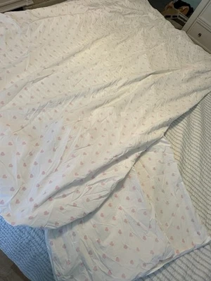 Простыня на резинке Pottery Barn Kids Pink Hearts размер Twin и 2 наволочки белые причудливые - Изображение 1 из 4