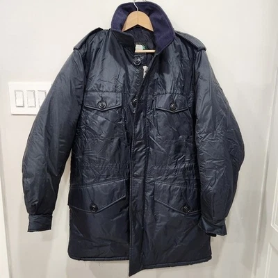 Parka de invierno acolchada Peerless Garments vintage para hombre M 38 negra de nailon con capucha usada en excelente estado Foto 1 de 4