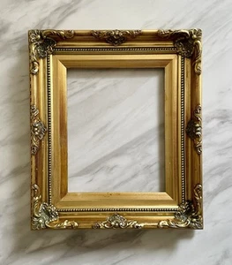 "Marco de madera vintage ornamentado estilo barroco tono dorado apertura de 8"" x 10""" - Imagen 1 de 8